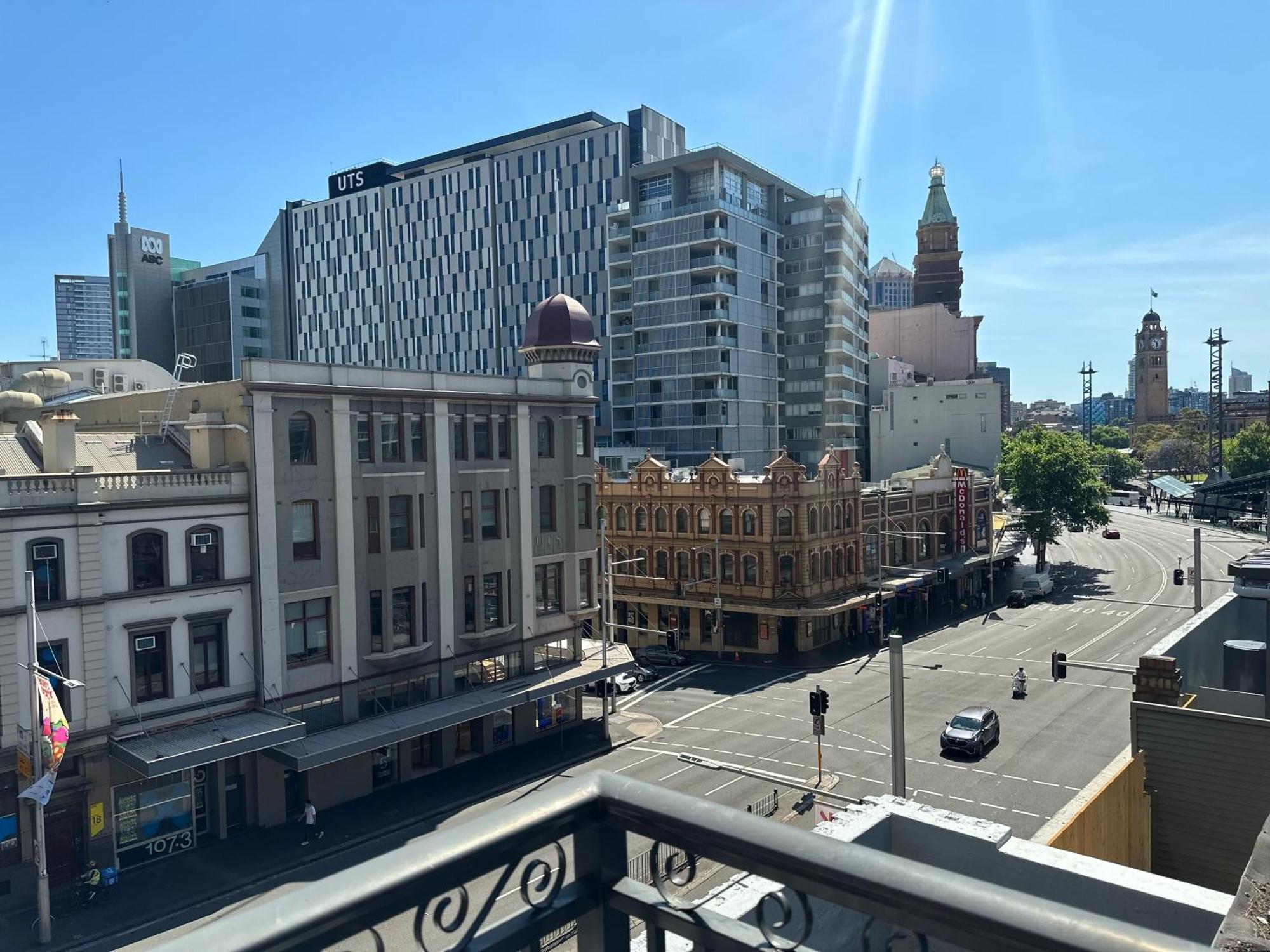 Sydney Riseon Hotel Exterior photo